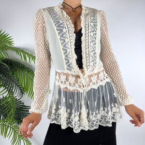 Womens Ivory Floral Lace Cottagecore Boho Coquette Peplum Cardigan / Medium